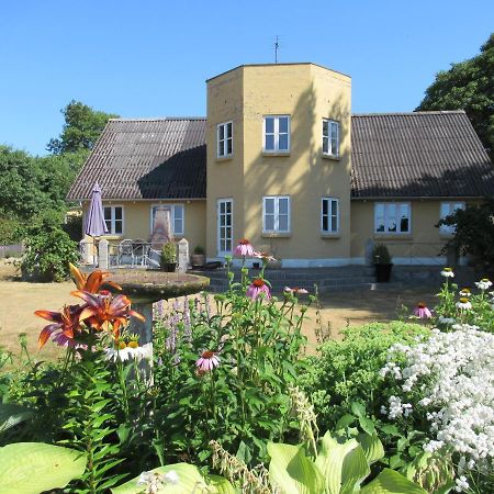Okker Gokker Garden Hotell Allingåbro Exteriör bild