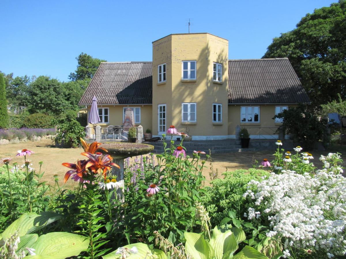 Okker Gokker Garden Hotell Allingåbro Exteriör bild